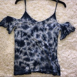 American Eagle tie dye cold shoulder shirt